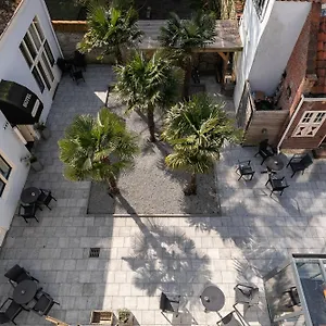 Royal Bridges 4*, Delft Holandia