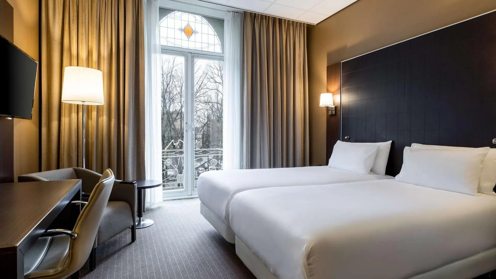 Nh Centre Utrecht Hotel 3*,